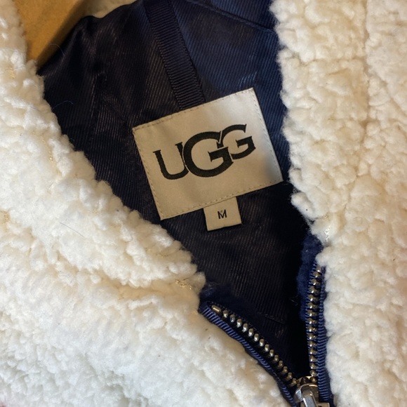 NWOT UGG medium fuzzy soft red white and blue jacket - Picture 6 of 16